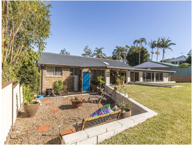 21 Mirrabooka Rd, Mirrabooka NSW 2264
