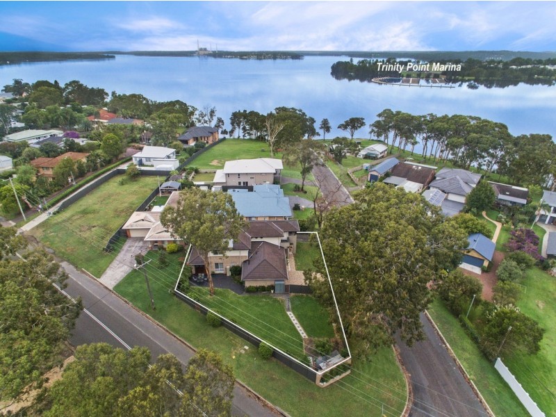 2 Lake View Avenue, Brightwaters NSW 2264