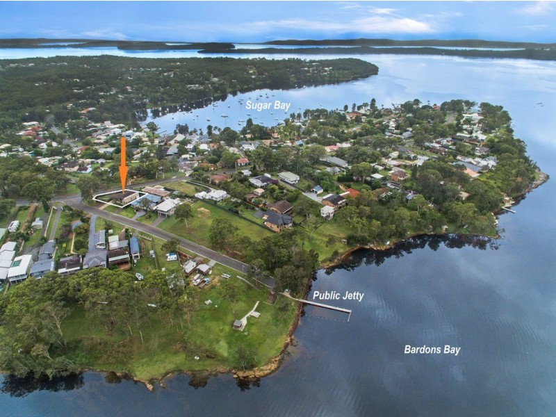 2 Lake View Avenue, Brightwaters NSW 2264