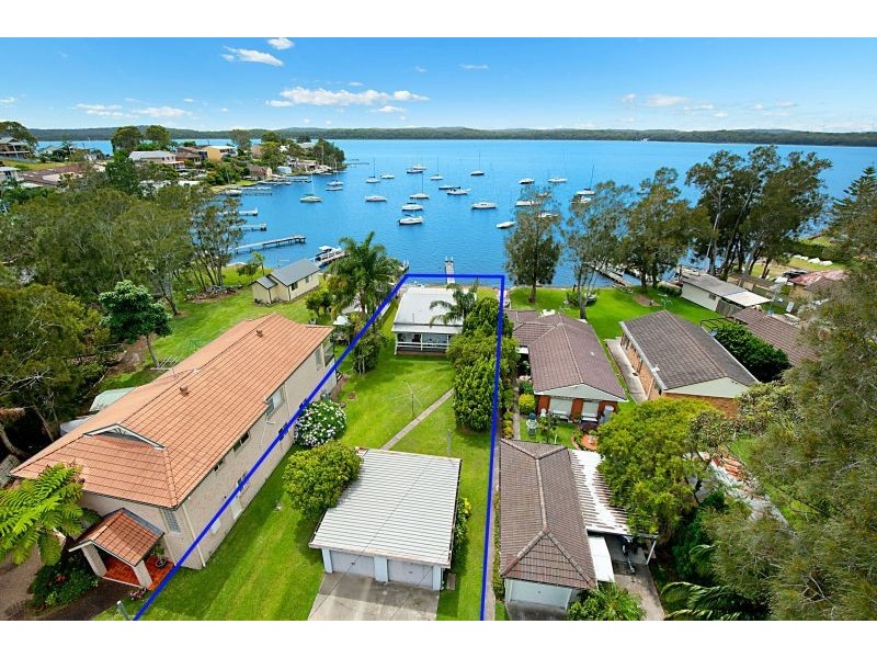 3 Waterside Avenue, Sunshine NSW 2264