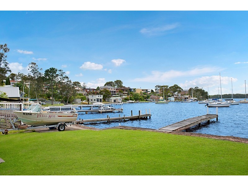 3 Waterside Avenue, Sunshine NSW 2264