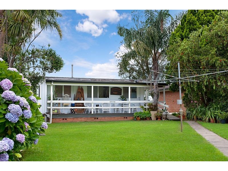 3 Waterside Avenue, Sunshine NSW 2264