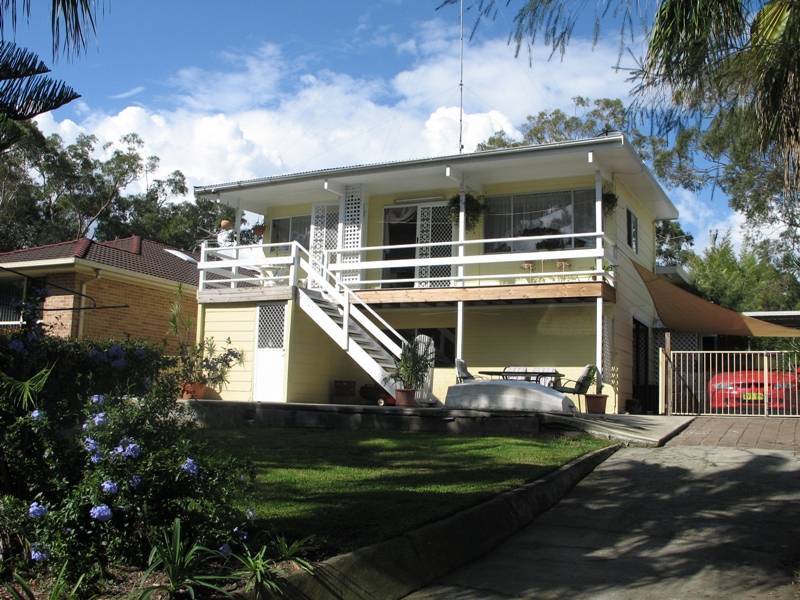 33 Victoria Street, Windermere Park NSW 2264