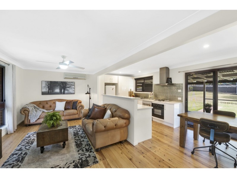 25 Meyers Crescent, Cooranbong NSW 2265
