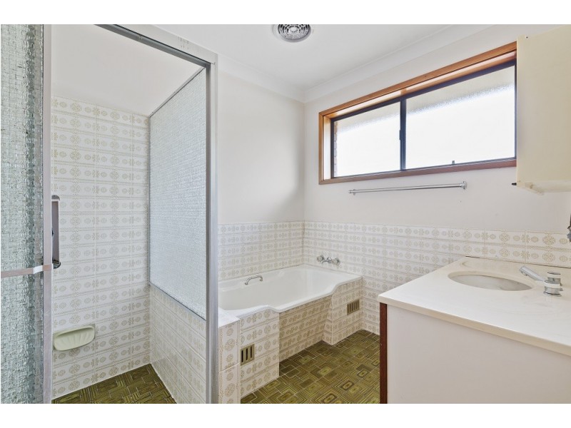 83 Newcastle Street, Morisset NSW 2264