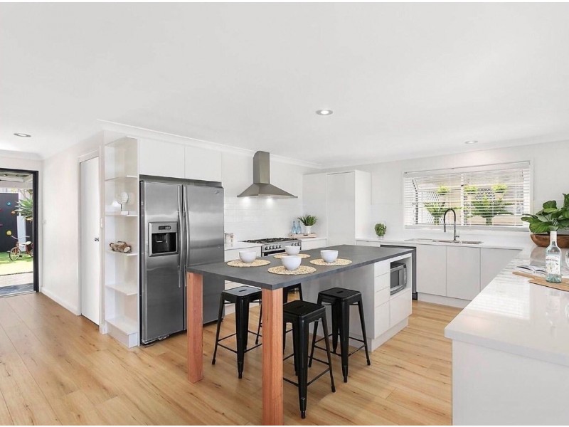 30 Northview Drive, Bateau Bay NSW 2261