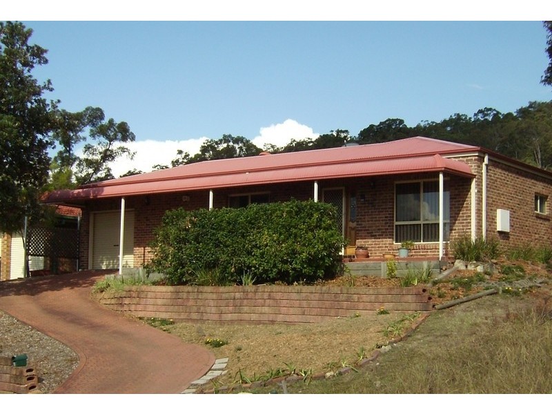 4 Burrawang Boulevarde, Toronto NSW 2283