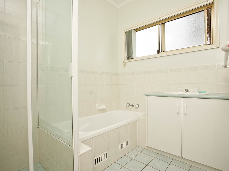 4 Burrawang Boulevarde, Toronto NSW 2283