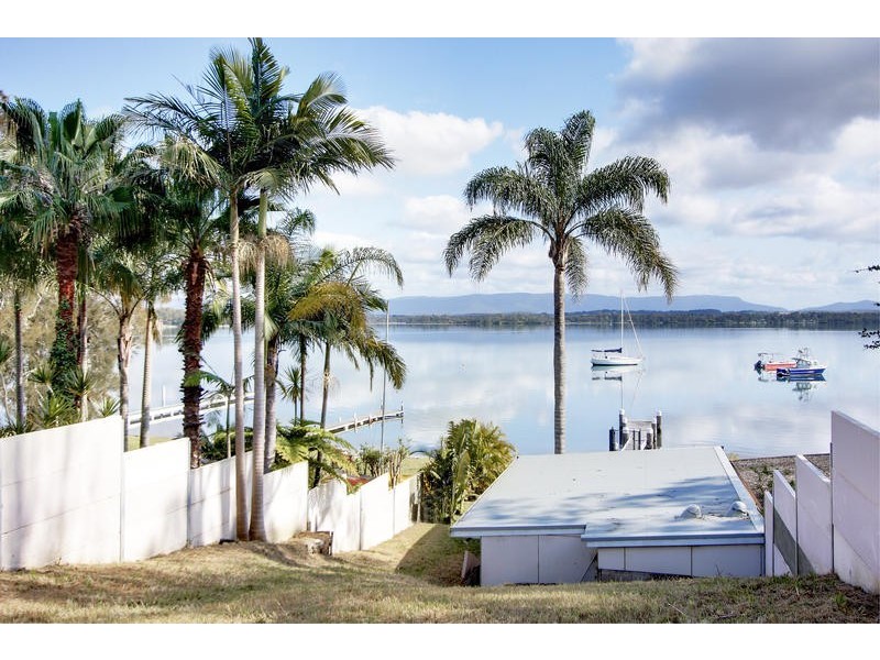 179 Grand Parade, Bonnells Bay NSW 2264