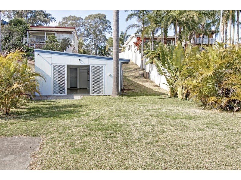 179 Grand Parade, Bonnells Bay NSW 2264