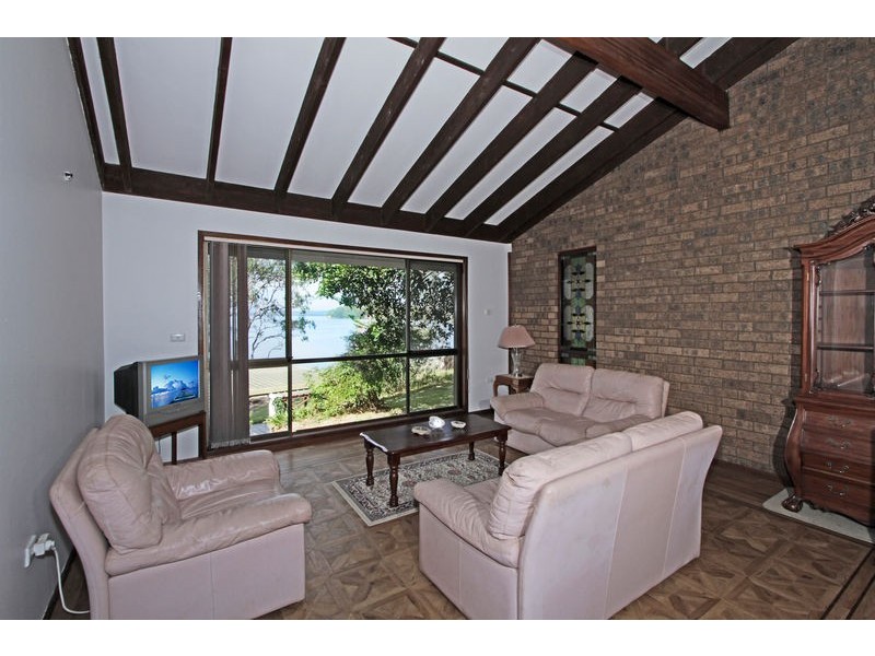 2 Bardon Lane, Brightwaters NSW 2264