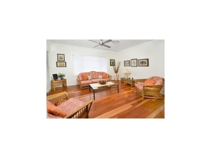 4 Bulgonia Road, Brightwaters NSW 2264