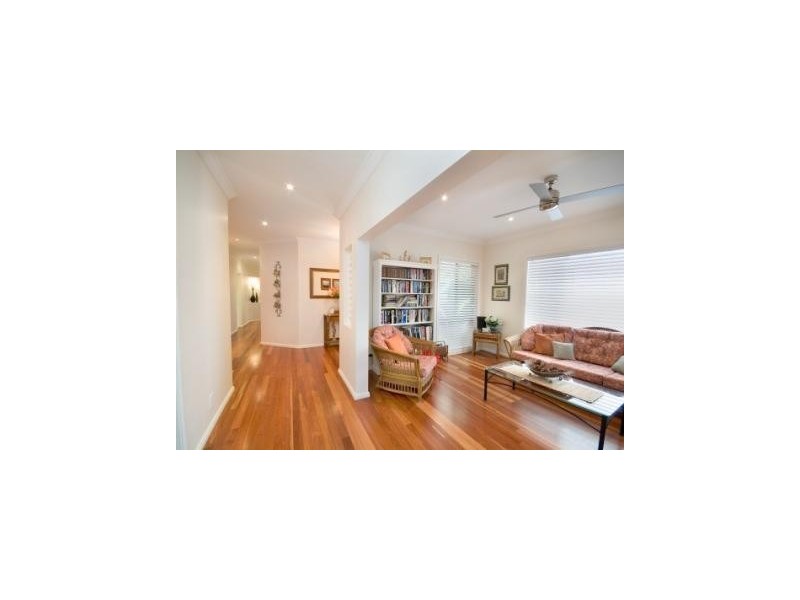 4 Bulgonia Road, Brightwaters NSW 2264
