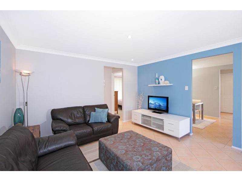 11 Hervey Street, Windermere Park NSW 2264