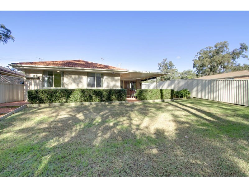 11 Hervey Street, Windermere Park NSW 2264