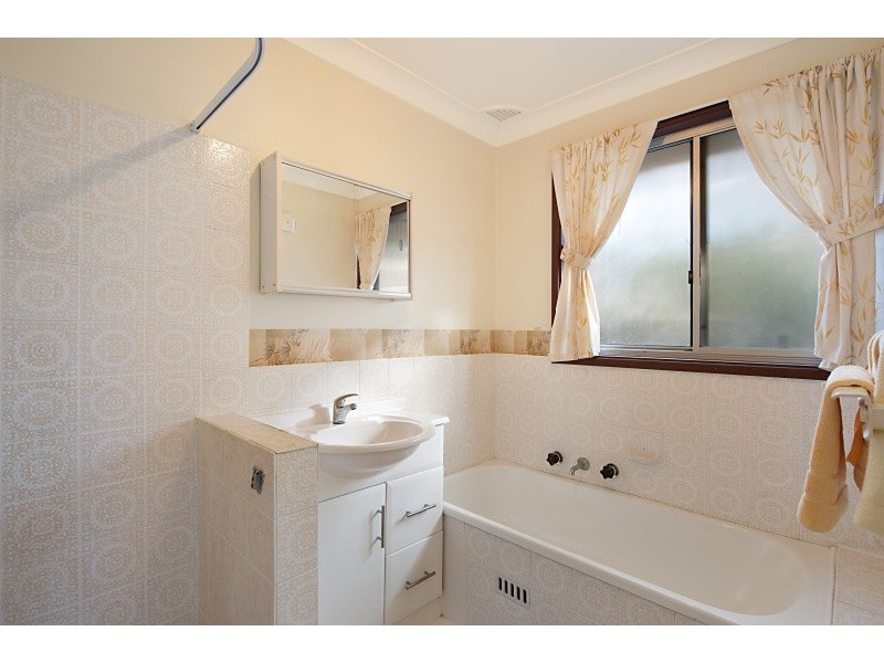 31 Rhodes Parade, Windermere Park NSW 2264