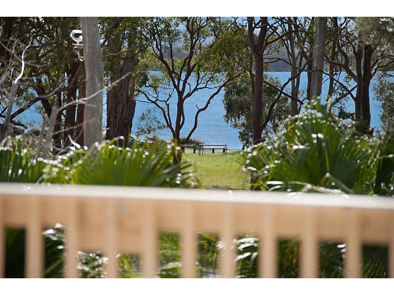 82 – 84  Grand Parade, Bonnells Bay NSW 2264