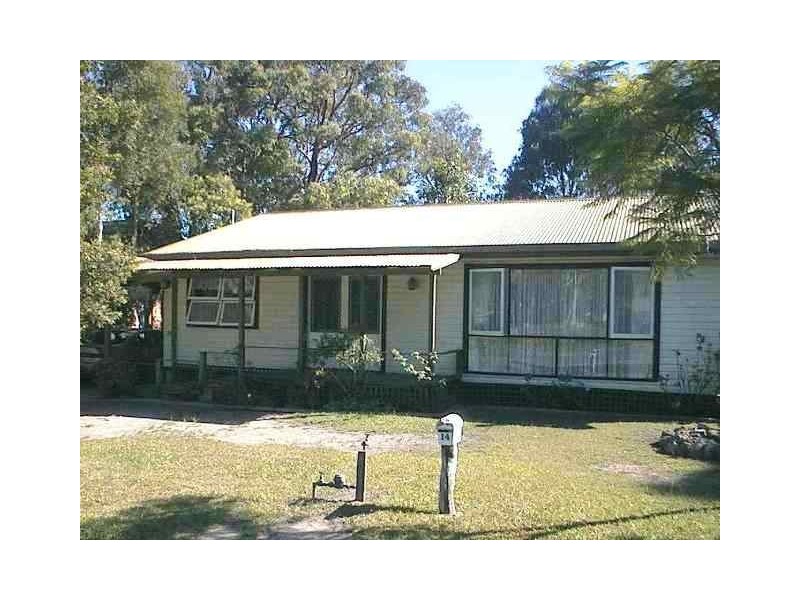 14 Asquith Ave, Windermere Park NSW 2264