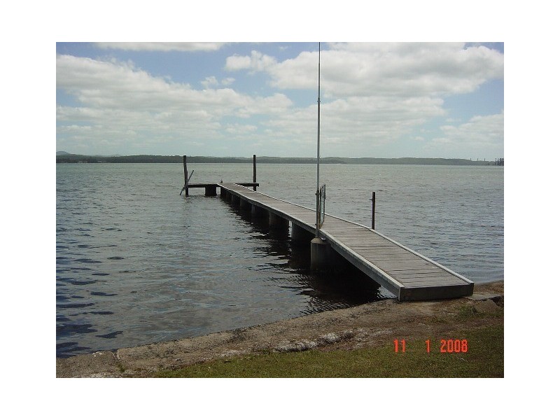 209 Grand Parade, Bonnells Bay NSW 2264