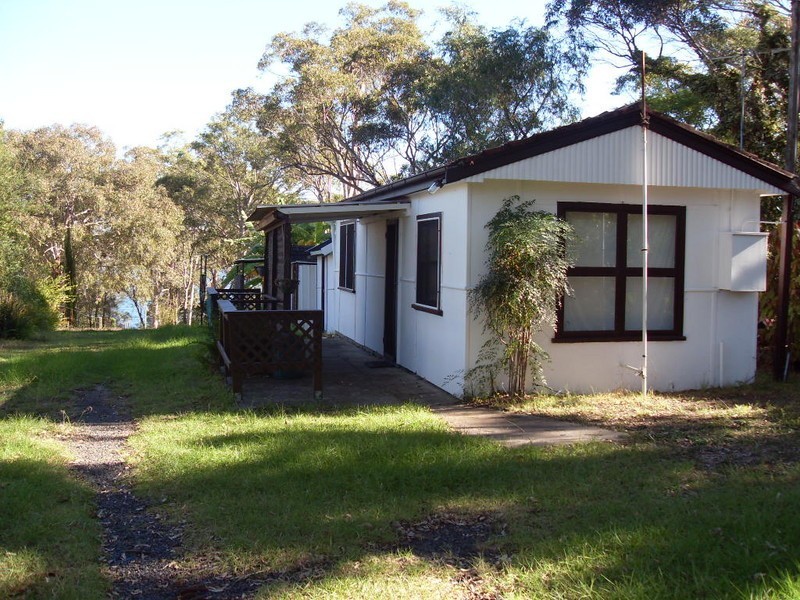 18 Bulgonia Road, Brightwaters NSW 2264