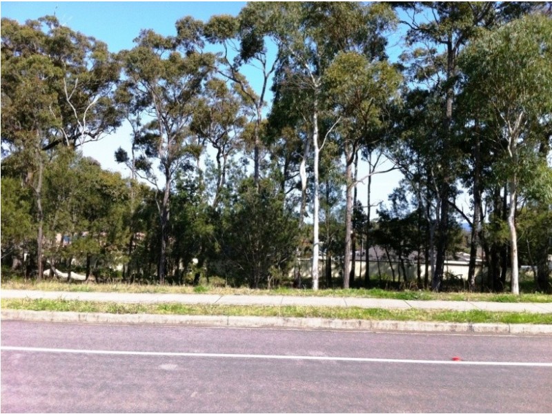 102 Waikiki Road, Bonnells Bay NSW 2264