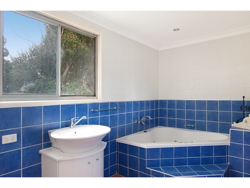 19  Churchill Crescent, Windermere Park NSW 2264