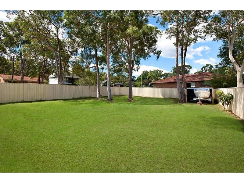 1 Churchill Crescent, Windermere Park NSW 2264