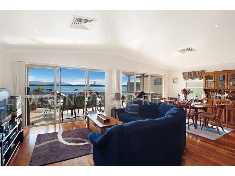 123 Grand Parade, Bonnells Bay NSW 2264