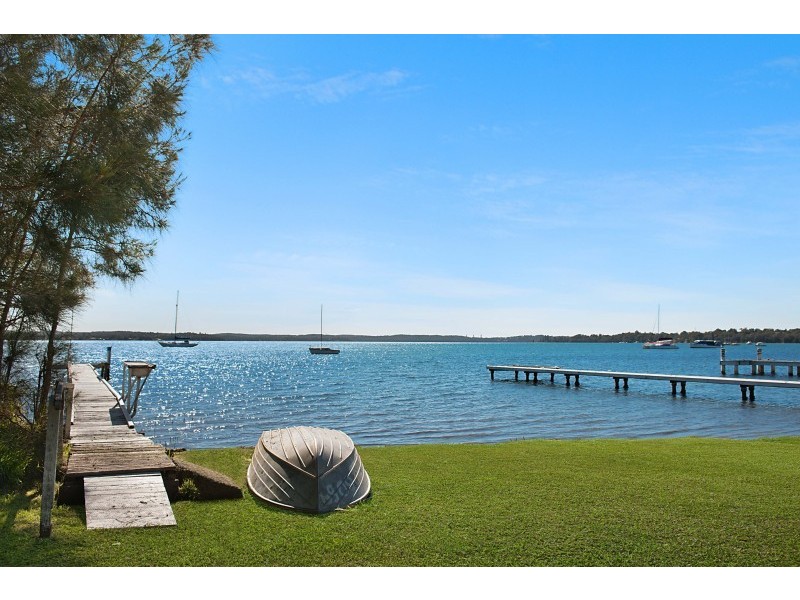 73 Grand Parade, Bonnells Bay NSW 2264