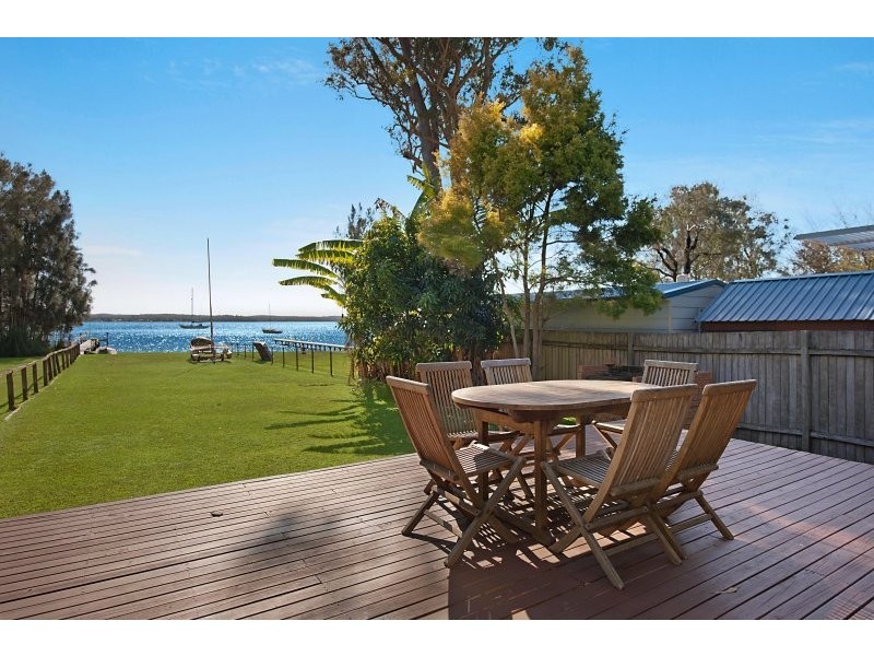 73 Grand Parade, Bonnells Bay NSW 2264