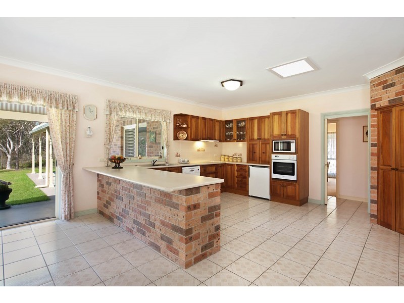 5 Simmons Close, Wyee Point NSW 2259