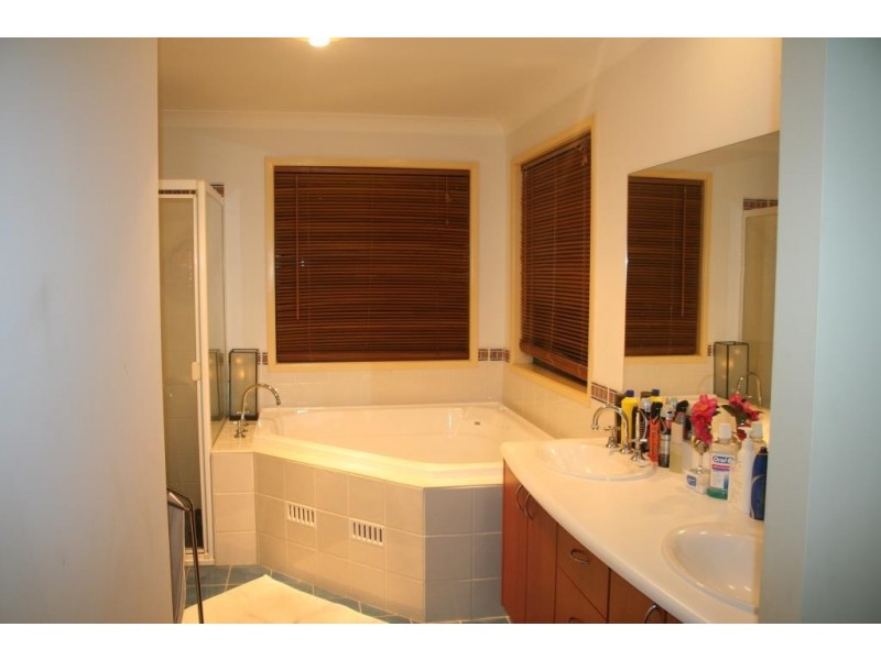 6 Silver Cup Close, Cooranbong NSW 2265