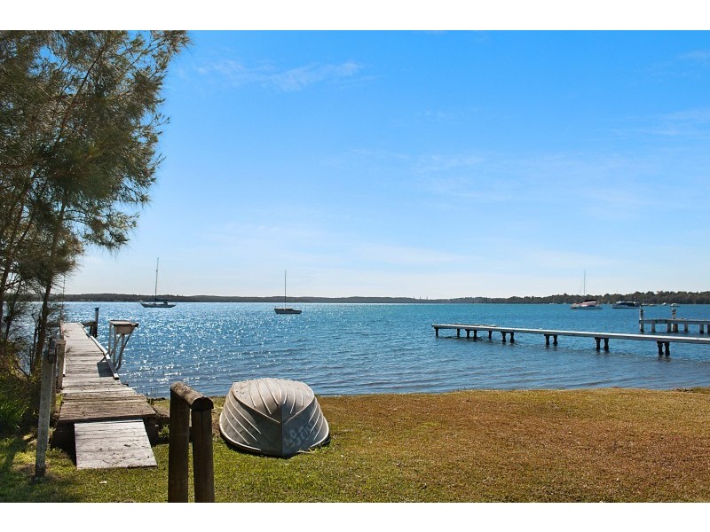 73 Grand Parade, Bonnells Bay NSW 2264