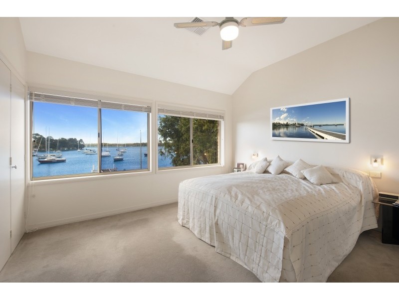 19 Waterside Avenue, Sunshine NSW 2264