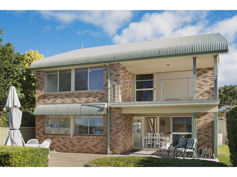 19 Waterside Avenue, Sunshine NSW 2264