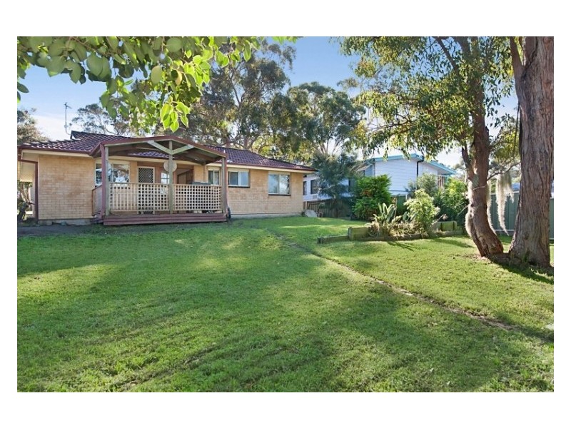 36 Churchill Crescent, Windermere Park NSW 2264