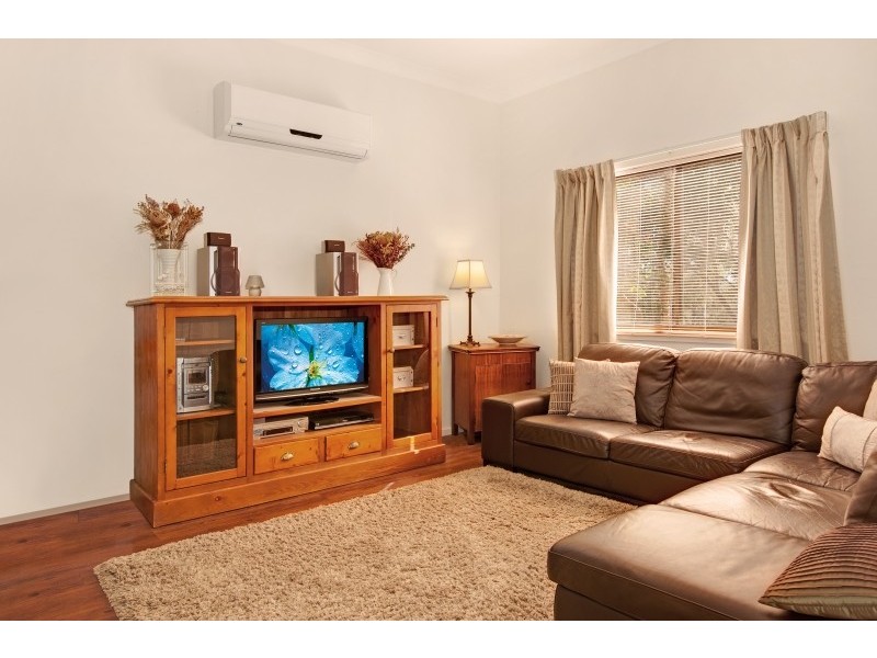 60 Macquarie Street, Morisset NSW 2264