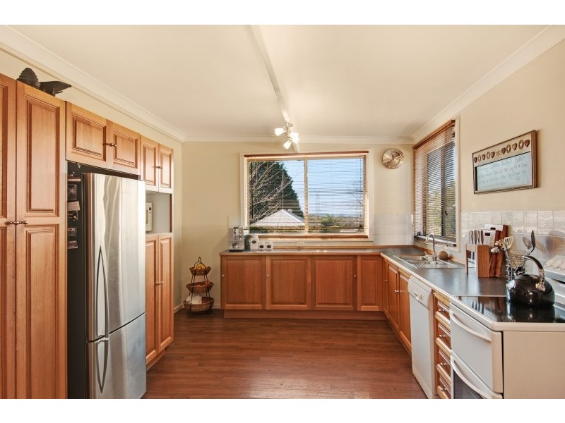 60 Macquarie Street, Morisset NSW 2264