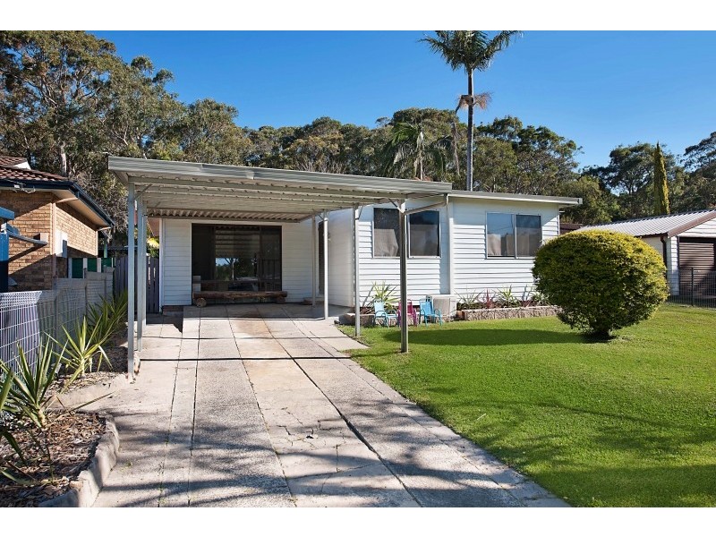 24 Frederick Street, Windermere Park NSW 2264