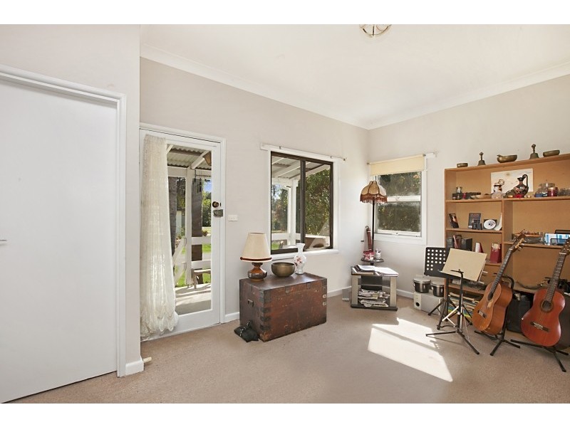 6 Norman Avenue, Sunshine NSW 2264