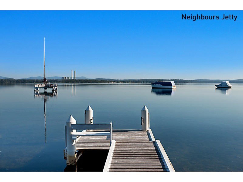 111 Grand Parade, Bonnells Bay NSW 2264