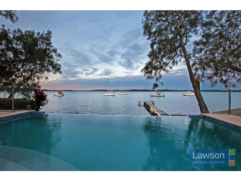 9 Beach Road, Balcolyn NSW 2264