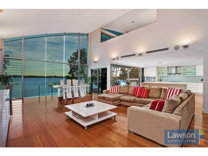 9 Beach Road, Balcolyn NSW 2264