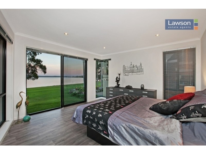 211 Grand Parade, Bonnells Bay NSW 2264