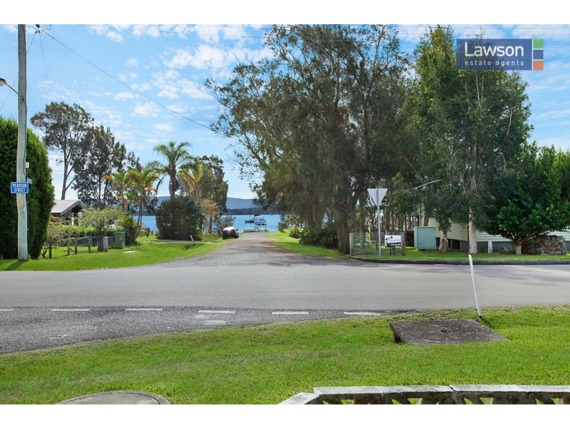 132 Grand Parade, Bonnells Bay NSW 2264