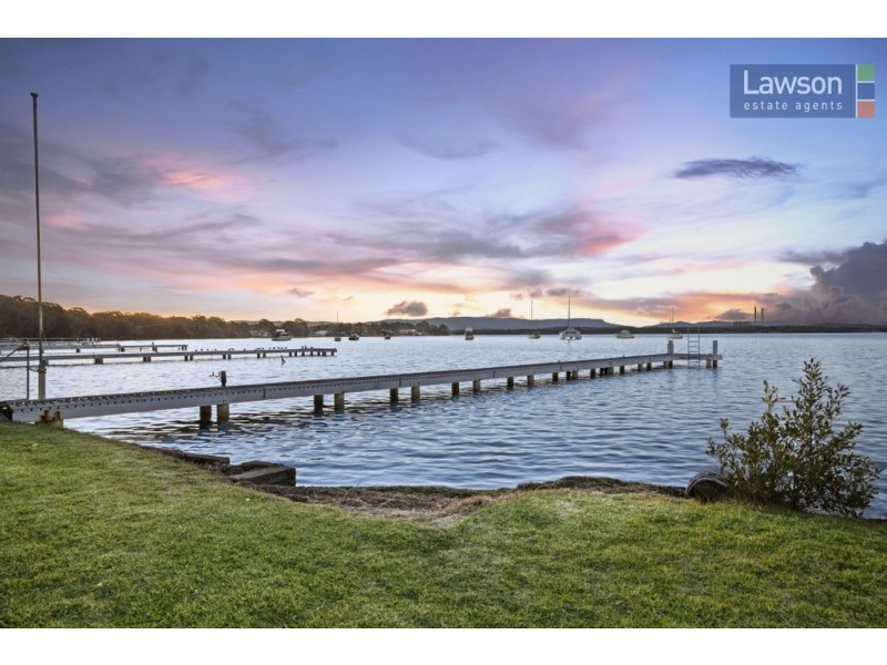 103 Grand Parade, Bonnells Bay NSW 2264