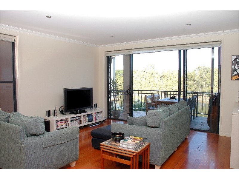 16/4 University Dr, Robina QLD 4226