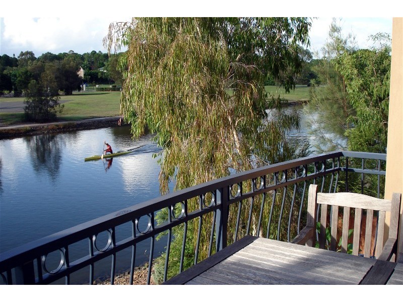 16/4 University Dr, Robina QLD 4226