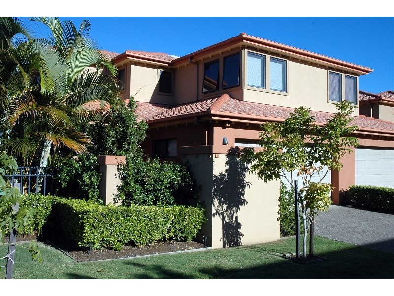 16/4 University Dr, Robina QLD 4226