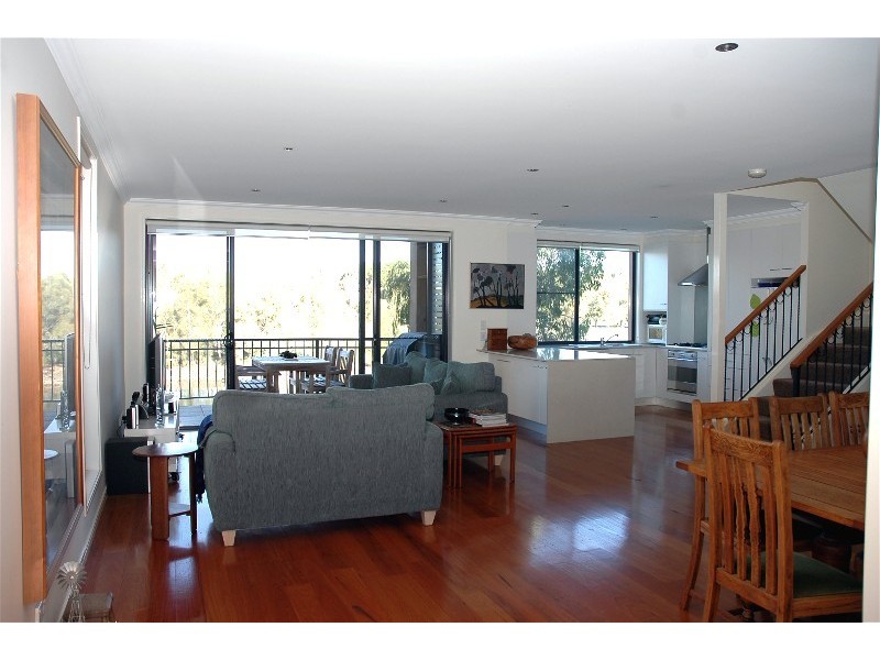 16/4 University Dr, Robina QLD 4226